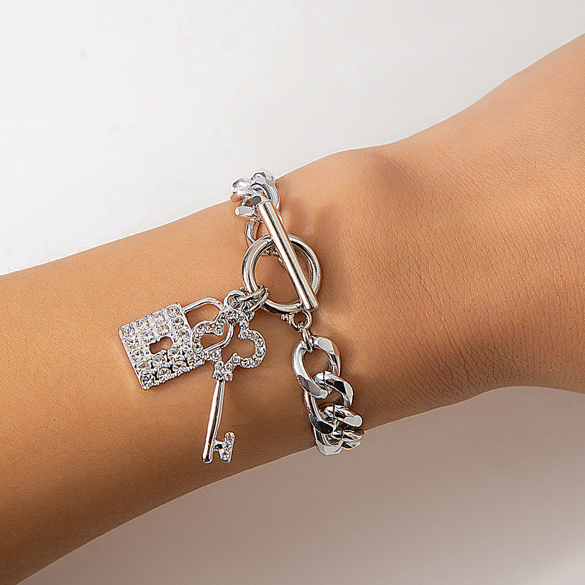fb8ce8773795c8260190245ad03e799c